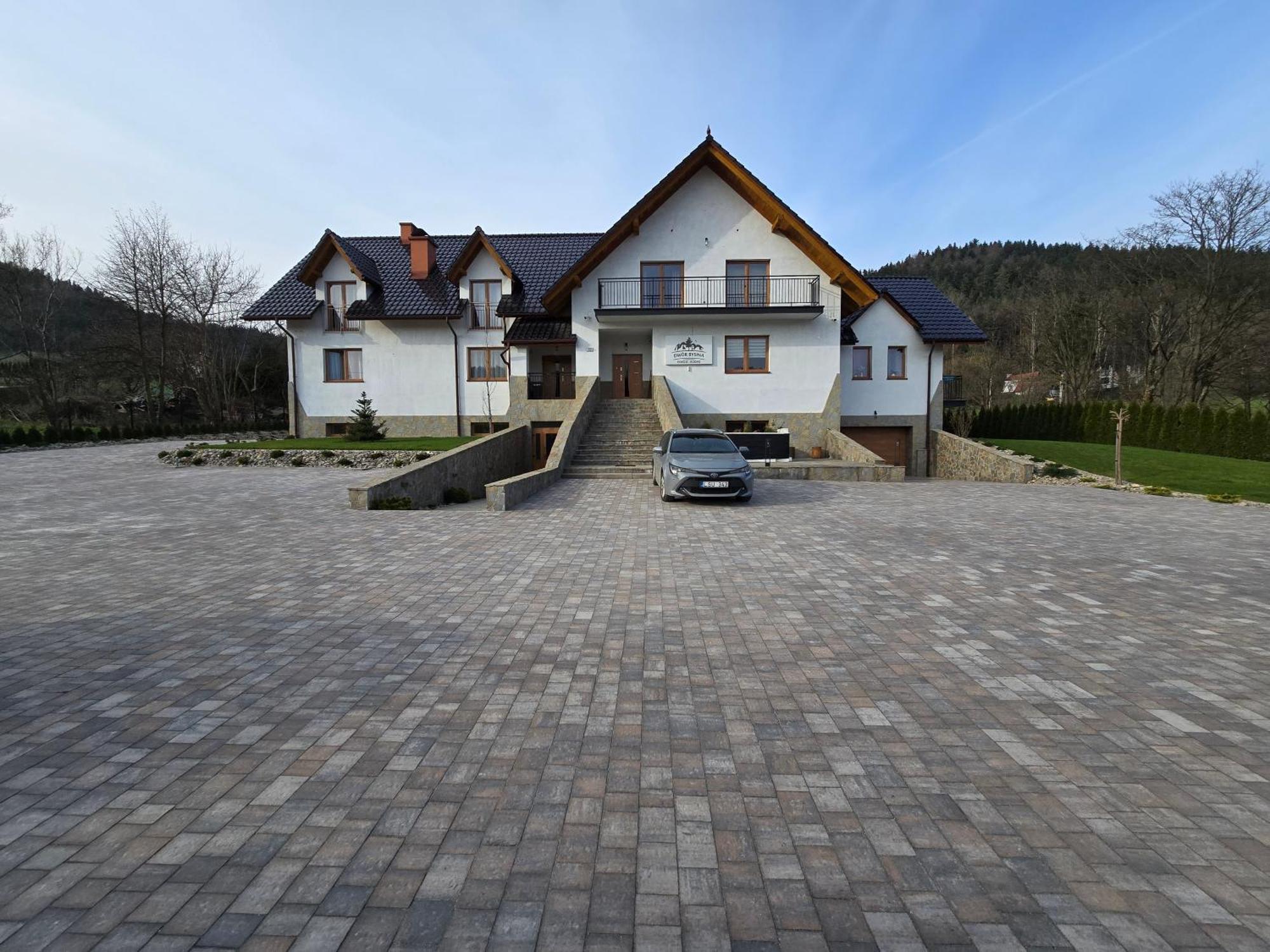 Dwór Bysina Vila Myślenice Exterior foto